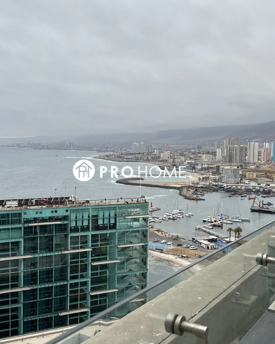 Oficina de alta eficiencia con vista al mar — foto 12 de 12