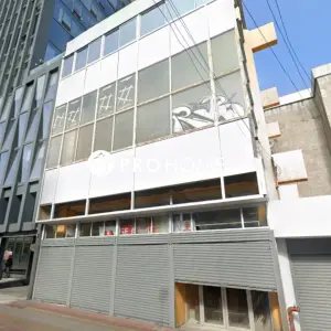 Locales comerciales en Antofagasta | Amplia Planta Libre : Local Estratégico del Centro — vista 1